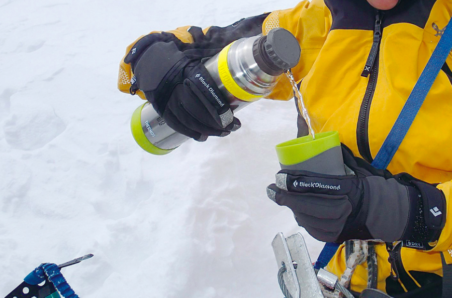 ６時間後でもあっつあつ サーモスの山専ボトルが登山におすすめすぎる話 Actibase